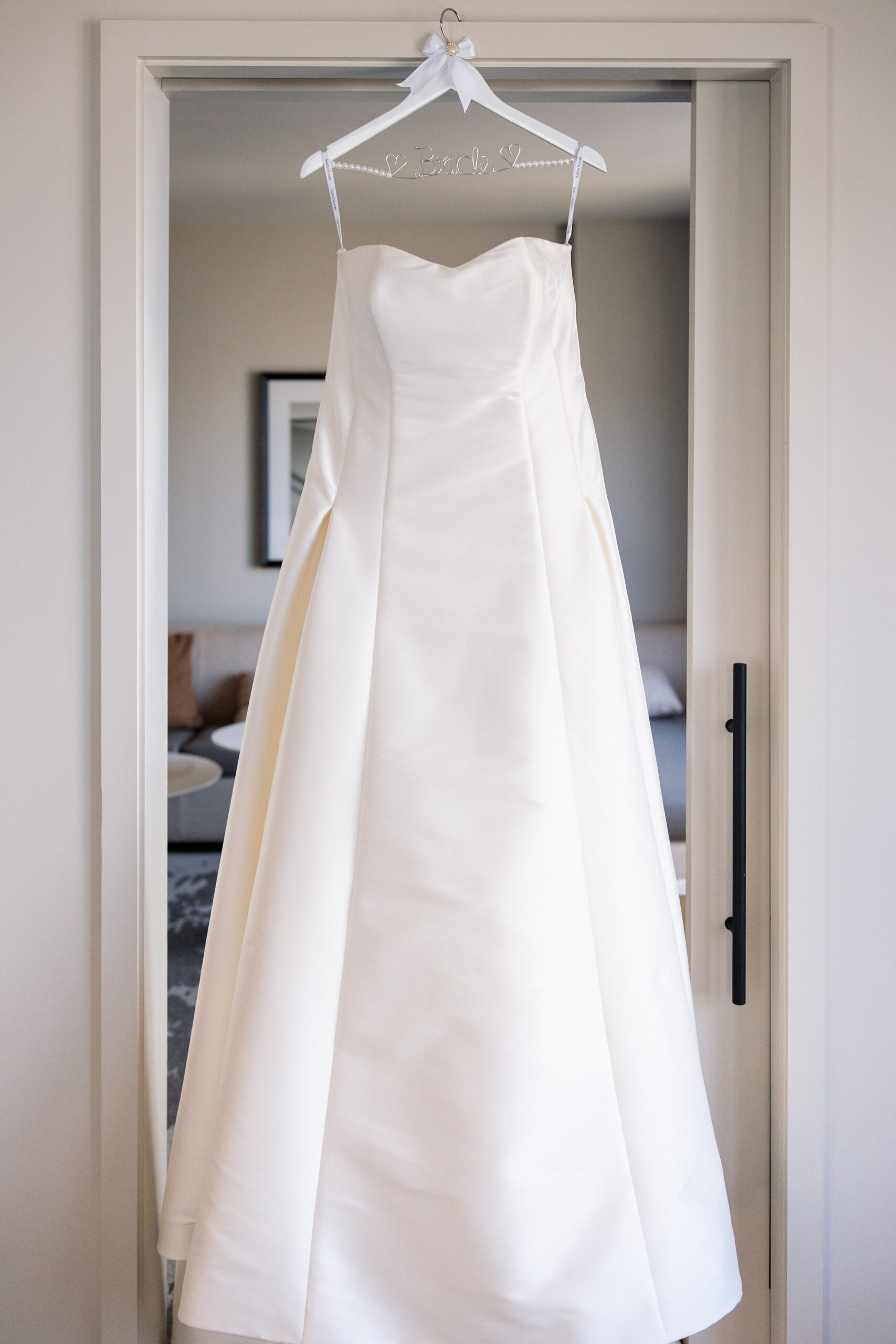 Liz and Jordan's Omni Boston Seaport wedding, photo 2